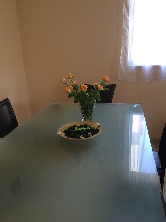 Apartment On Nitza 8A Netanya Bagian luar foto